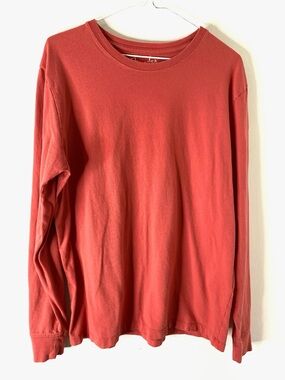 Lucky Brand Fender Red Long Sleeve Crew Neck Tee Strat Logo Back Graphic Sleeve